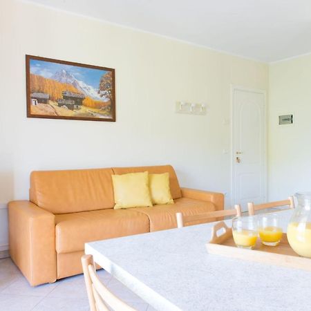 Residence Terry Tremosine Bagian luar foto
