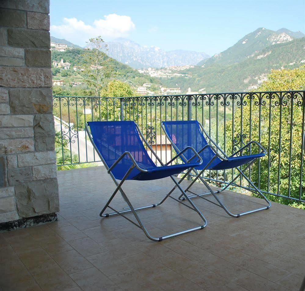 Residence Terry Tremosine Bagian luar foto