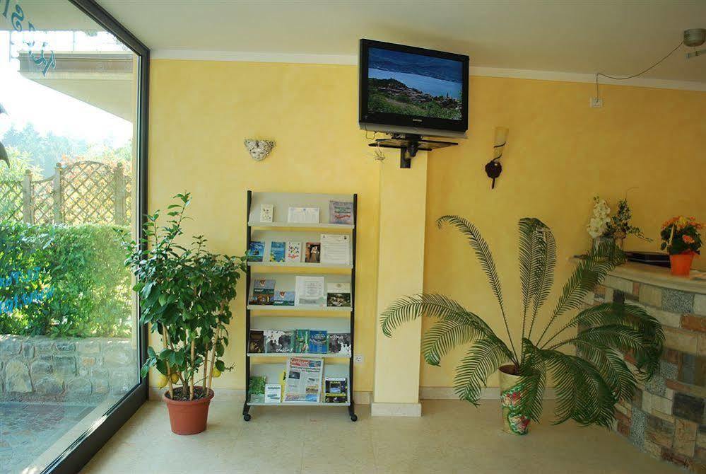 Residence Terry Tremosine Bagian luar foto