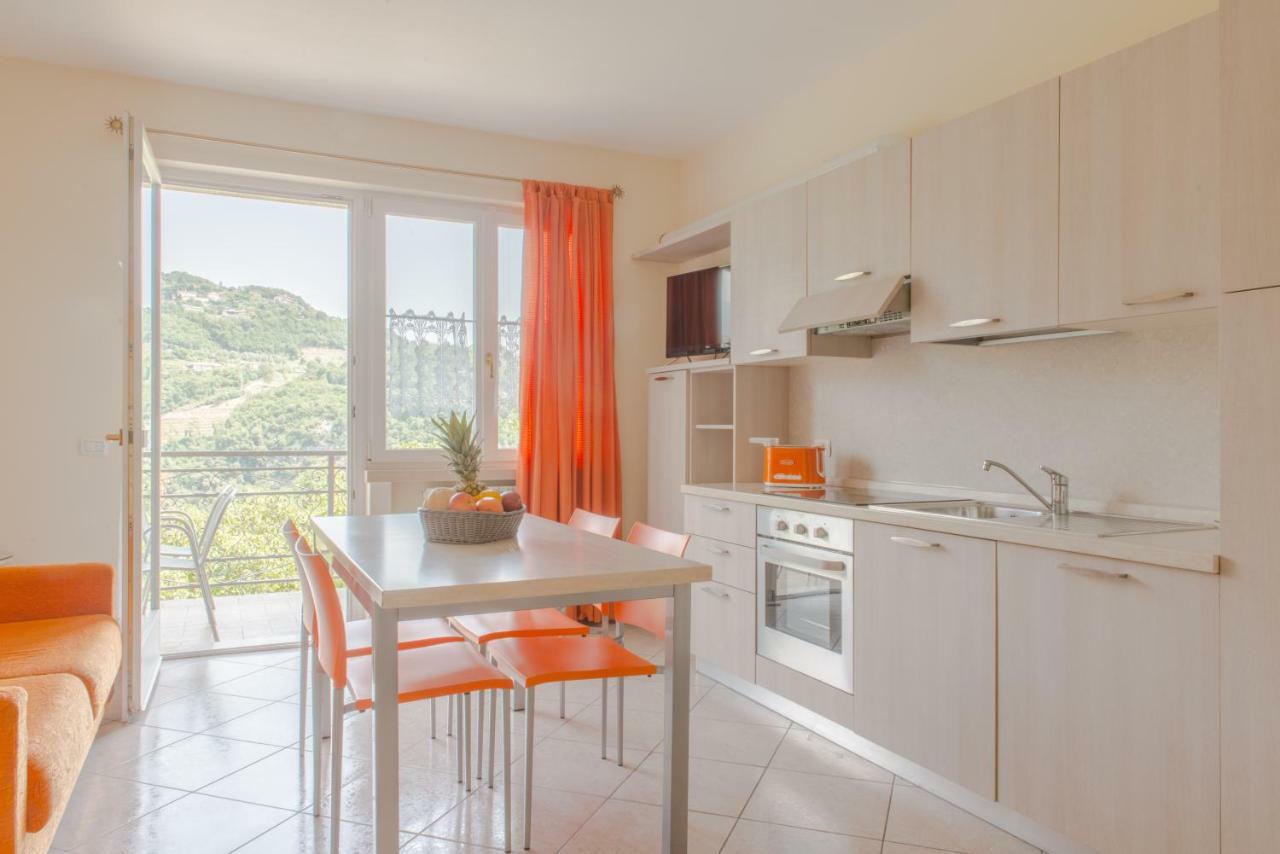 Residence Terry Tremosine Bagian luar foto
