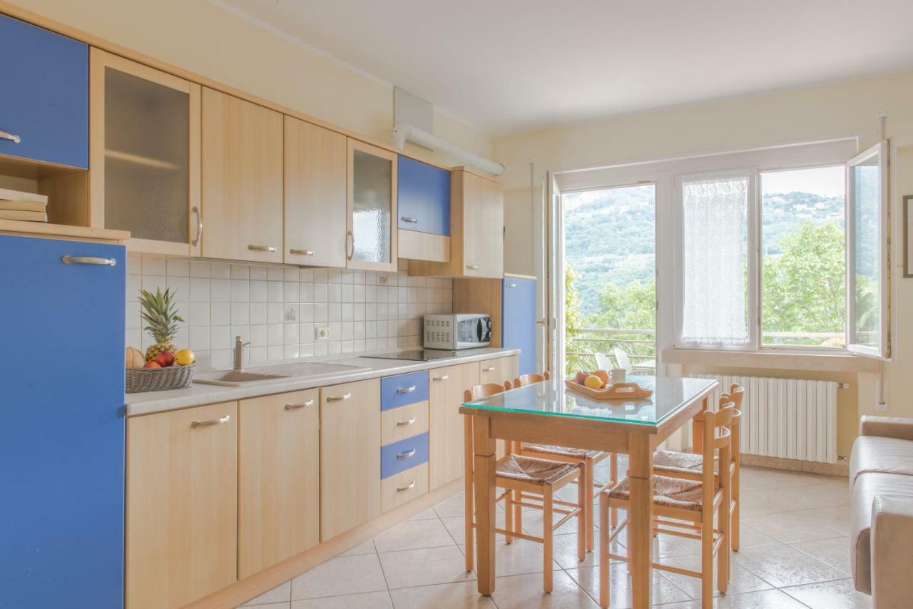Residence Terry Tremosine Bagian luar foto