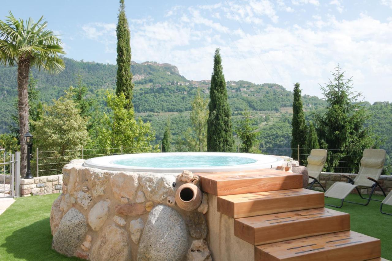 Residence Terry Tremosine Bagian luar foto